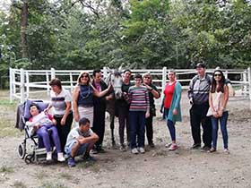 Терапија и подршка уз дружење са животињама