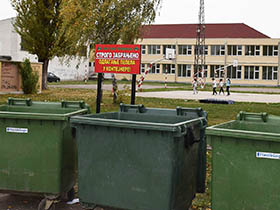 Забрањено бацање жара у канте и контејнере