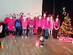 Музички новогодишњи поклон (Видео)