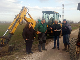 Канал ће спречити пропадање пута