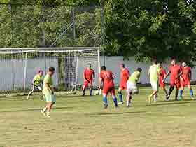 Шимановачки ветерани убедљиво на врху табеле