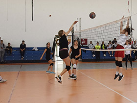 Пећинчанке настављају традицију у одбојци