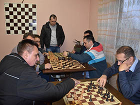 Прво окупљање шахиста у Дечу