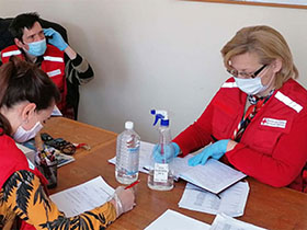 Добровољни даваоци приоритет за вакцинацију