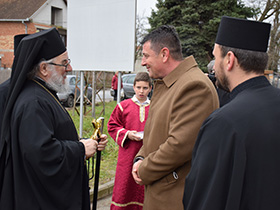 Владика Василије посетио општину Пећинци