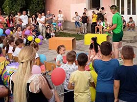 Представе до сада погледало око 400 малишана 