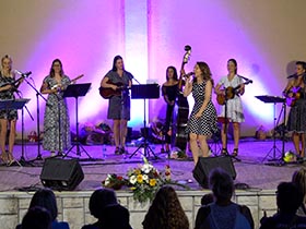 Концерт народне музике одушевио шимановачку публику