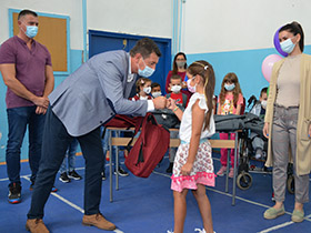 Општина Пећинци обезбедила поклоне за све прваке