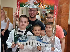 Три награде за младе пећиначке тамбураше