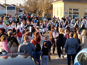 Вечерас велики концерт  фолклорних  ансамбала  у  Брестачу 