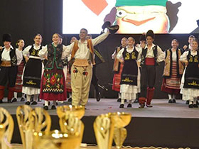 Златни пећиначки Сремци