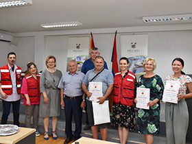 Уручене награде добровољним даваоцима крви