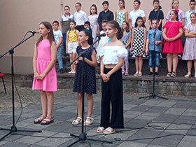 Школска година завршена целовечерњим концертом