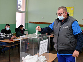 До 13 часова гласало 21,13 % гласача