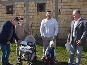 ЂОКИЋ: Желимо да сва новорођенчад имају пристојне услове за одгајање