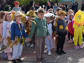 Малишани шетали под маскама природи у част