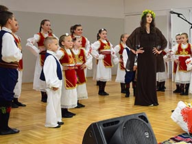 Овације за младе фолклораше из Карловчића