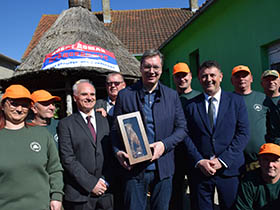 Председник Вучић најавио нове капиталне инвестиције у општину Пећинци