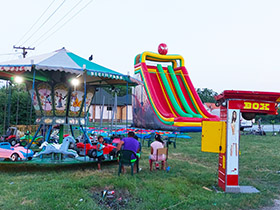 За славу у Брестачу мото скуп, Дружење уз сремачки паприкаш и утакмица