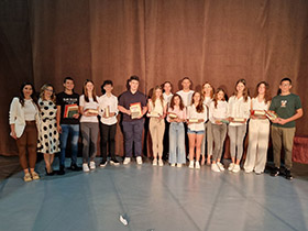 Награђени најбољи ученици пећиначке школе