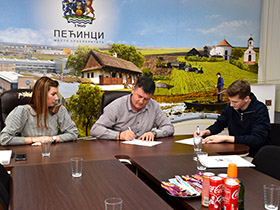 ЂОКИЋ: Да наша деца знају да иза њих стоји Општина Пећинци