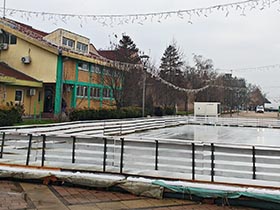 Сутра се отвара клизалиште у Пећинцима