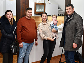 По 40 хиљада динара за 101 бебу из пећиначке општине