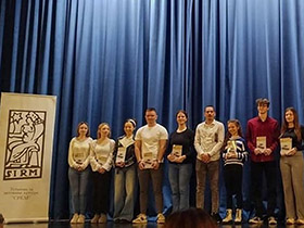 Велики успех пећиначких рецитатора