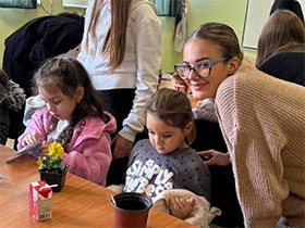 Пећиначки средњошколци обележили недељу посвећену деци