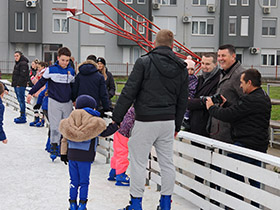 И ове године клизалиште за младе из пећиначке општине (Видео)