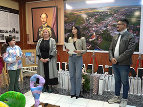 Завршна изложба младих уметника круна вишемесечног рада