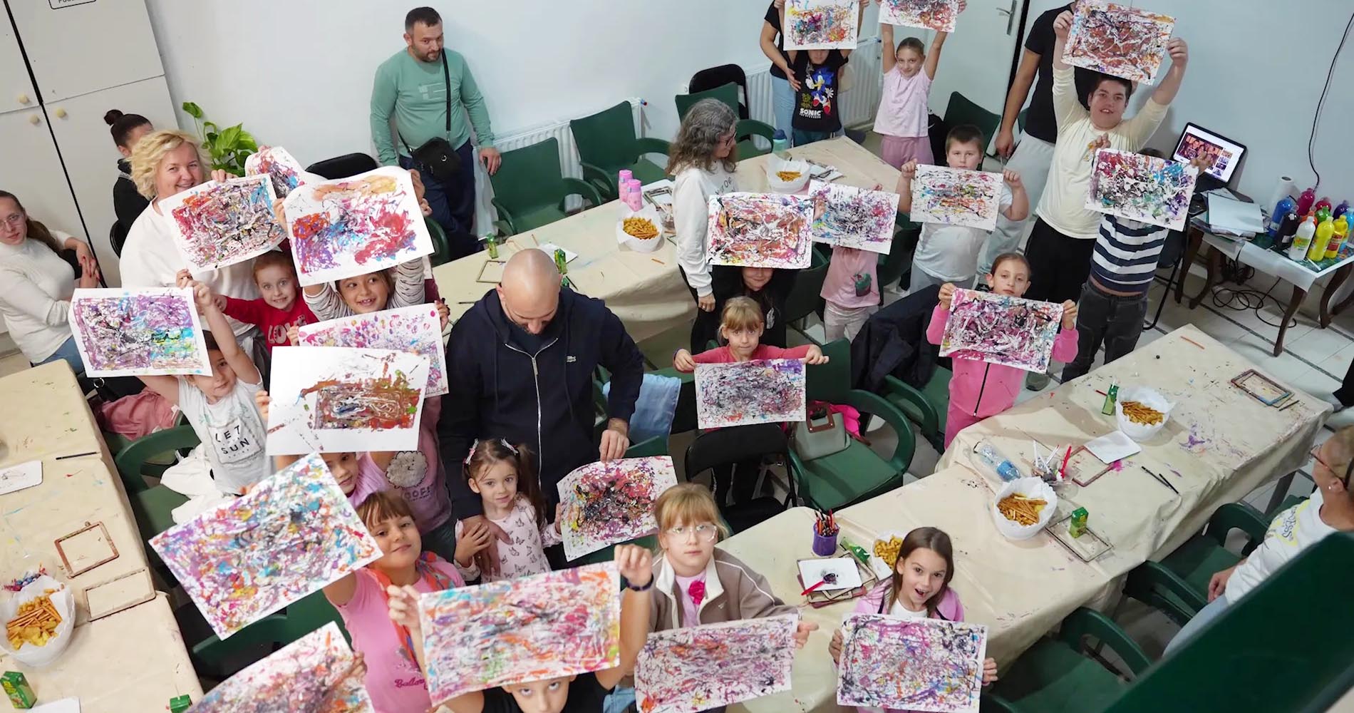 Deca i roditelji zajedno istraživali svet boja u Pećincima