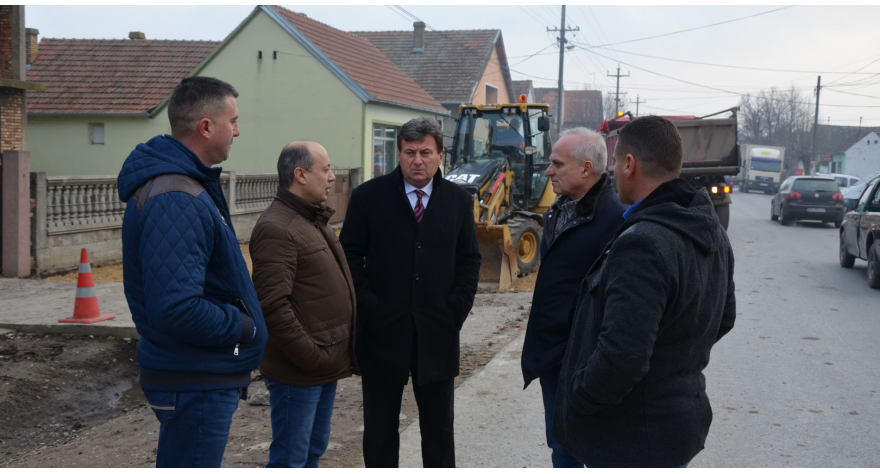 Више паркинг простора за Пећинчане