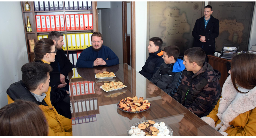 Пећиначки основци у првих 50 на свету