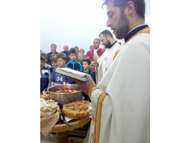 Света литургија у огарском храму