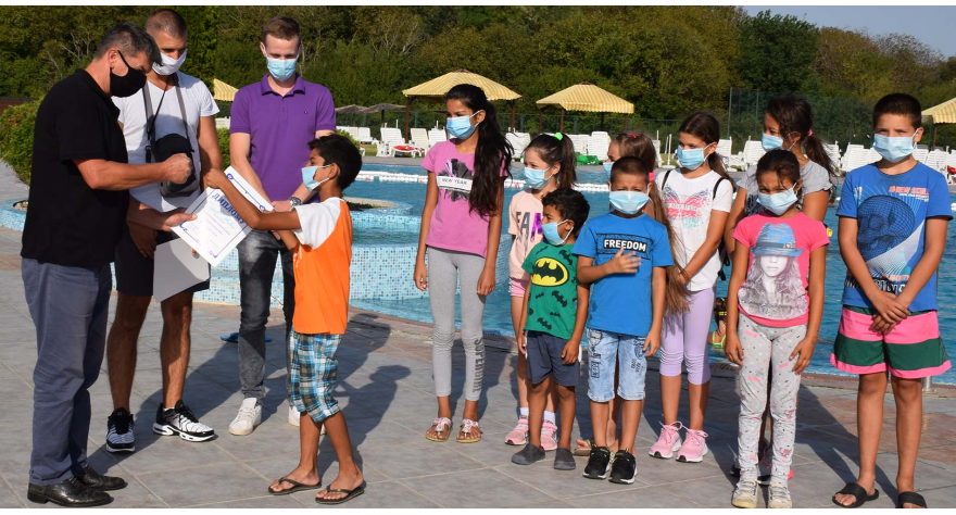 Спремни да самостално запливају