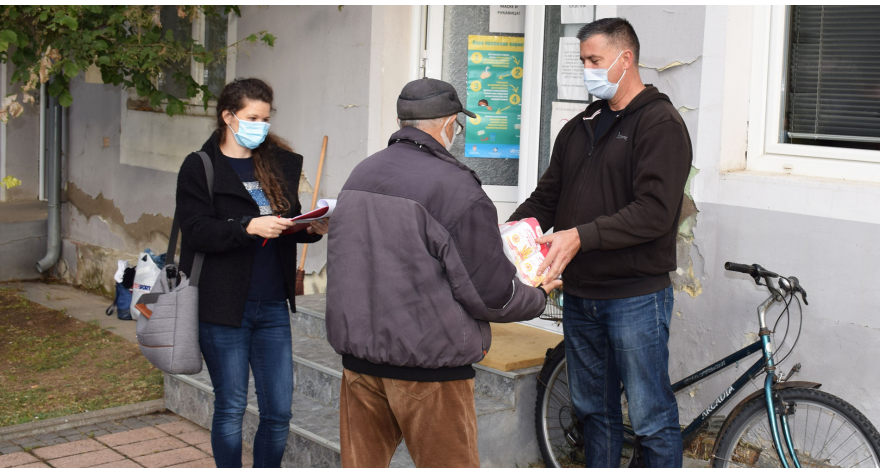 Пакети помоћи за 19 породица