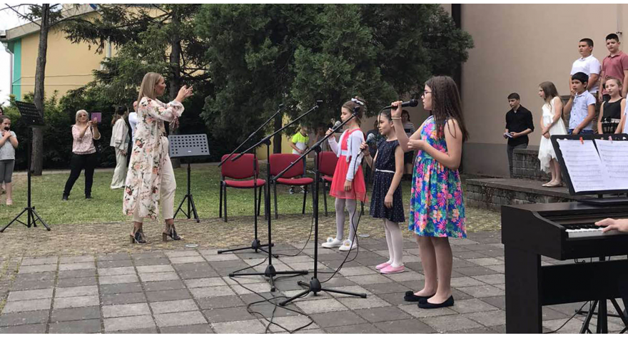 Младе музичке наде пред пећиначком публиком (Видео)