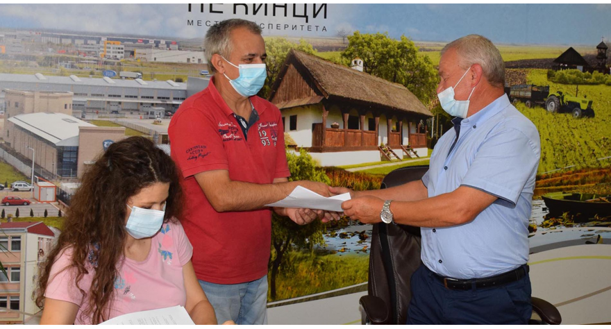 Грађевински материјал за 8 породица