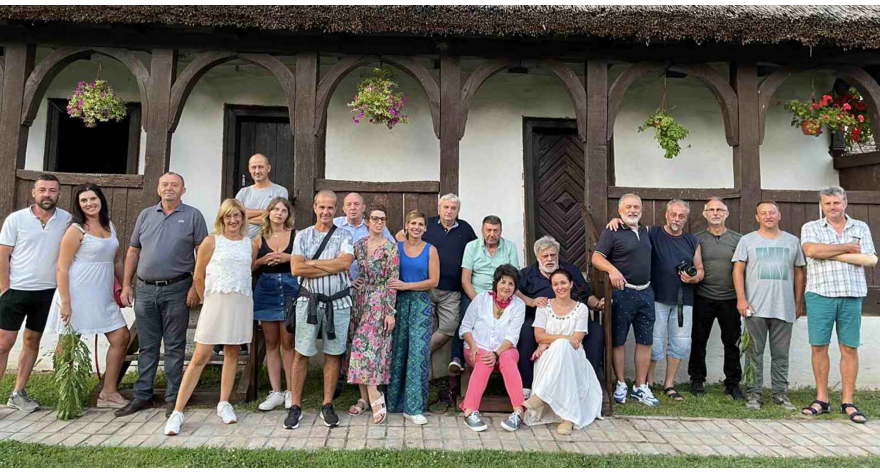 Отворена 12. Ликовна колонија у Купинову