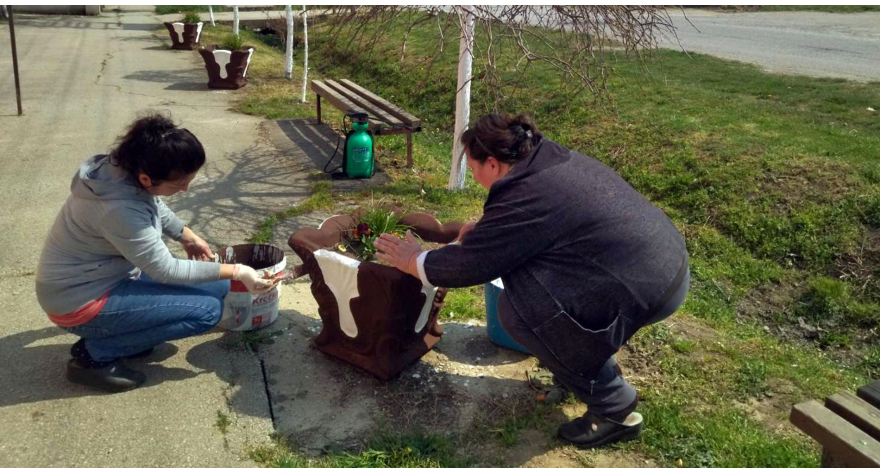 Месна заједница и мештани уређују Огар