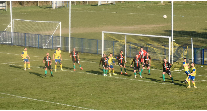 Пећинчанима бод у дербију