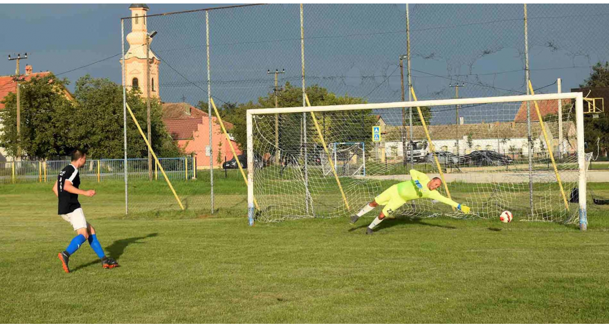Пенали одлучили победника у Карловчићу