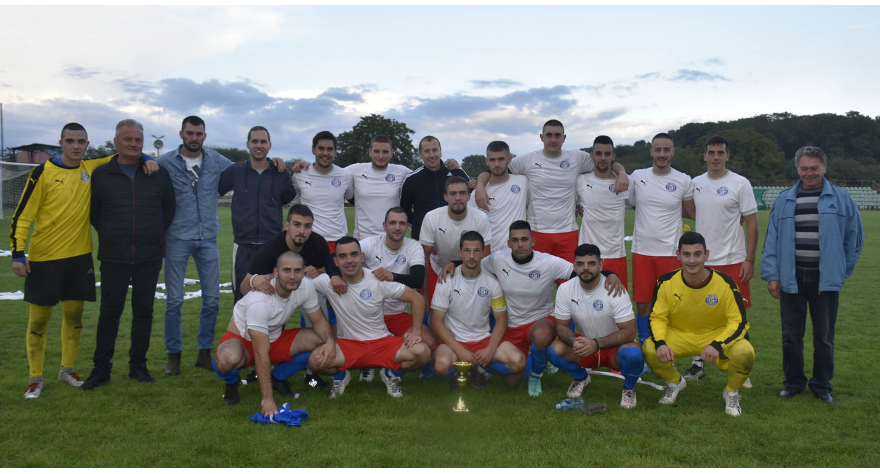 Пехар за Ловца у финалу Купа 