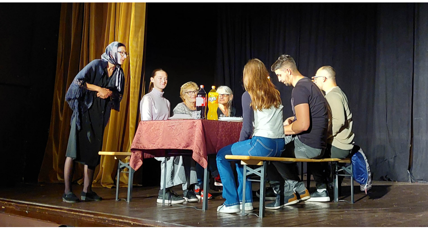 Косана одушевила пећиначку публику