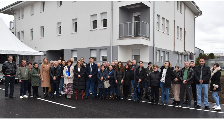 Нови дом за 15 избегличких породица