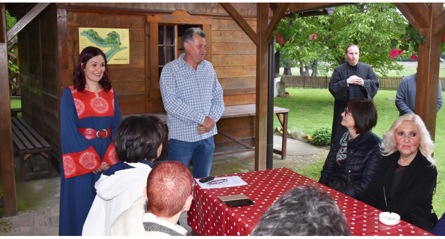 Почела 14. Ликовна колонија у Купинову