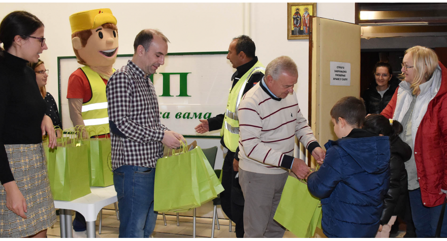 Прваци из пећиначке општине упознали Пажљивка