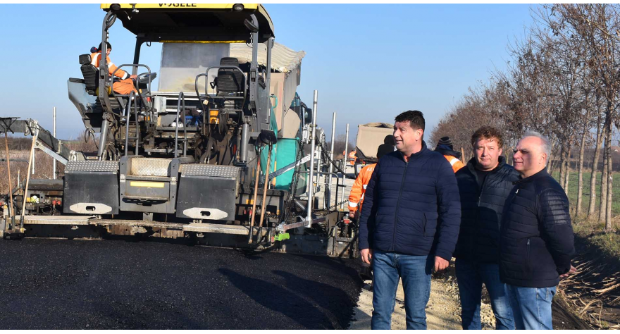 Асфалтира се прва деоница пута Купиново-Брестач