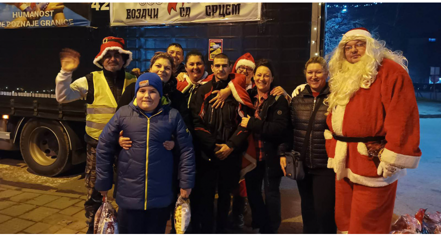 Конвој са срцем синоћ посетио и пећиначку децу
